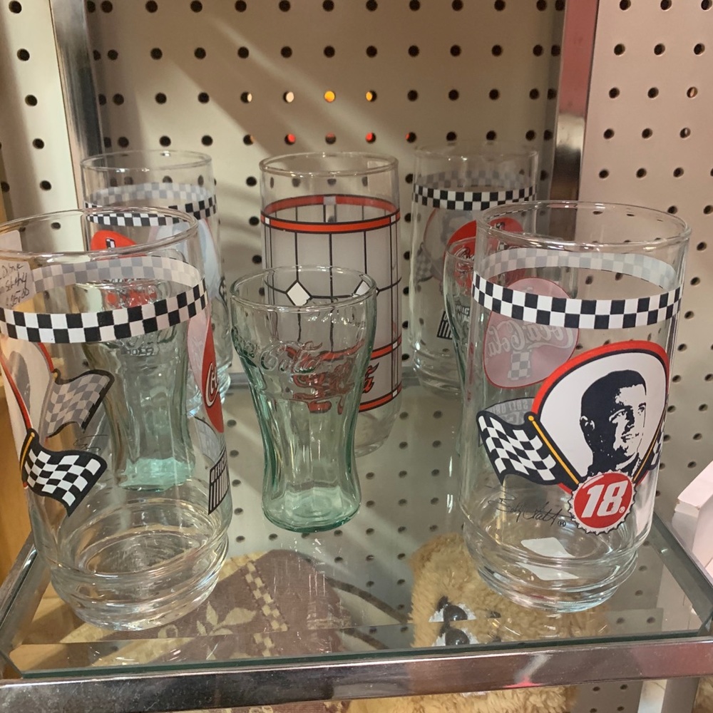 4 nascar drink glasses